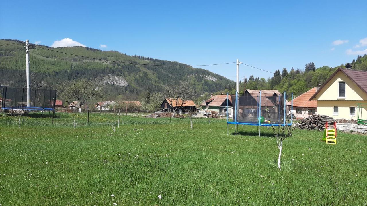 Casa In Curte La Zavate Villa Bran  Eksteriør billede